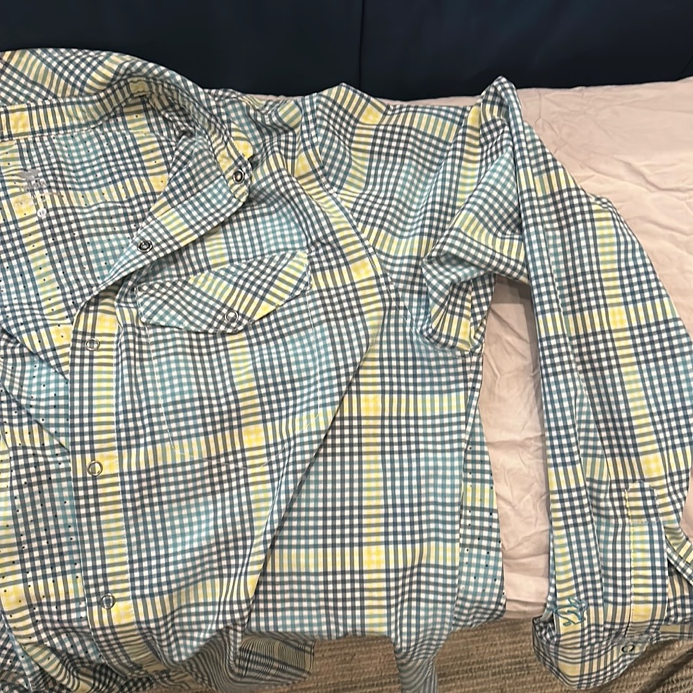 Rabbit highcountry long sleeve running button up Large.